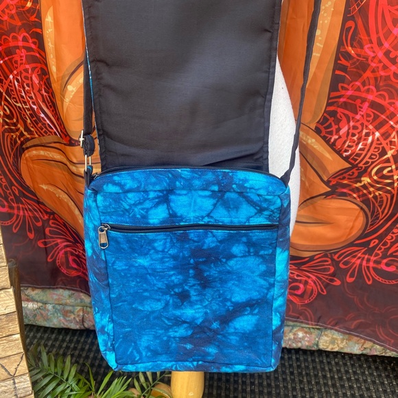 🤗276-UR Out Of This 🌎 Magical TriPpie Galaxy Tie Dye Bag - Picture 5 of 5